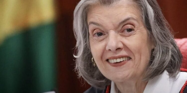 TSE debate democracia e violência de gênero na véspera do Dia Internacional pela Eliminação da Violência contra as Mulheres