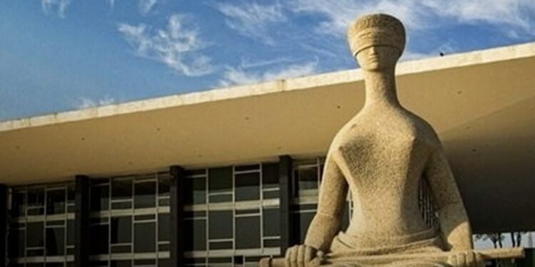 STF analisa lei que impõe idade mínima para ingresso na magistratura